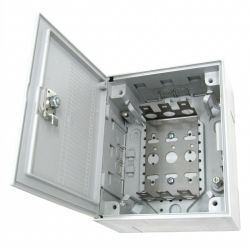 6436 1 013-20 Krone KRONECTON Box I, с монтажными хомутами для 3 LSA-PLUS модулей 2/10, дверь с поворотным запором