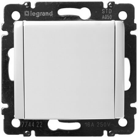 LEGRAND 774422 Модуль розетки 2К+З, с винтовыми зажимами, с откидной крышкой, немецкий стандарт (Schuko), 10/16А, белый, Valena