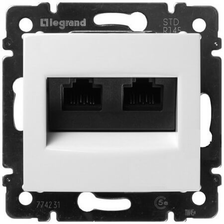 LEGRAND 774231 Модуль розетки информационной 2хRJ45, Кат.5е, с захватами, UTP, белый, Valena