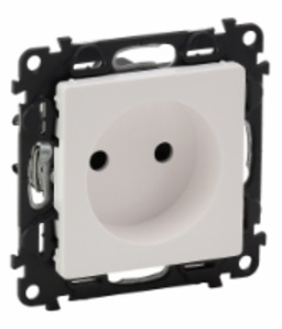 LEGRAND 753416 Модуль силовой розетки 2К, с защитными шторками, безвинтовые зажимы, 16А, 250В, с лицевой панелью, белый, Valena Life