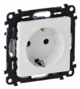 LEGRAND 753420 Модуль силовой розетки 2К+З, немецкий стандарт, с защитными шторками, безвинтовые зажимы, 16А, 250В, с лицевой панелью, белый, Valena L
