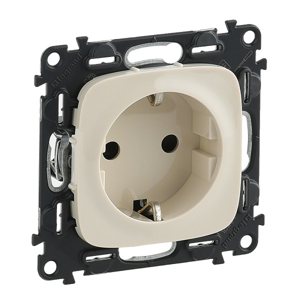 LEGRAND 753825 Модуль силовой розетки 2К+З, немецкий стандарт, винтовые зажимы, 16А, 250В, с лицевой панелью, слоновая кость, Valena Allure