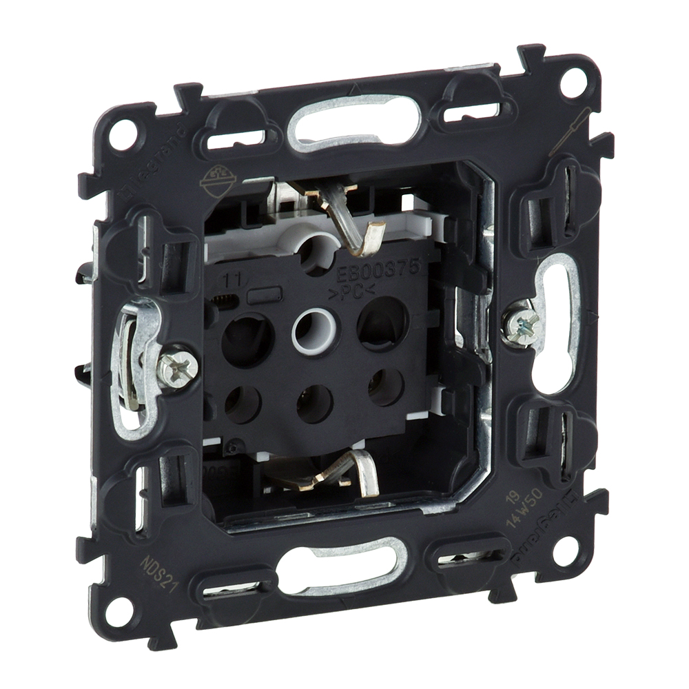 LEGRAND 753029 Механизм силовой розетки 2К+З, немецкий стандарт, с защитными шторками, винтовые зажимы, без лицевой панели, 16А, 250В, Valena InMatic