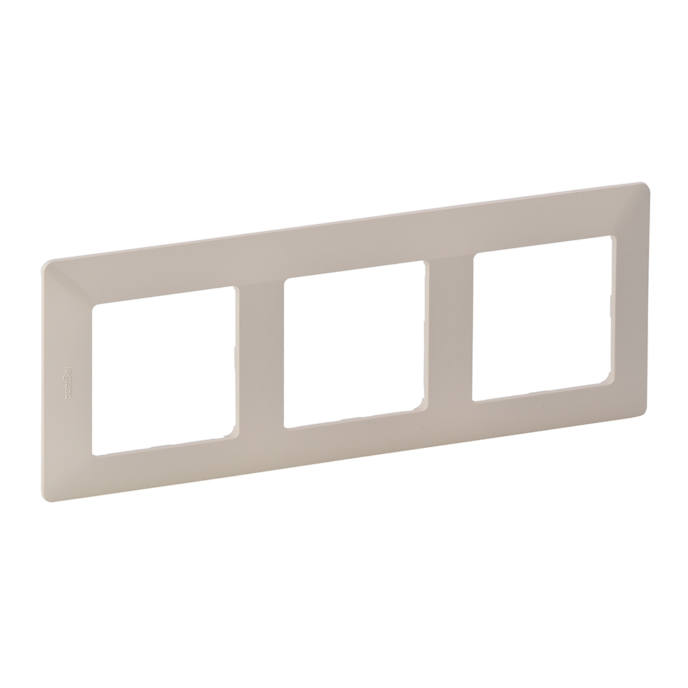 LEGRAND 754043 Рамка 3 поста, слоновая кость, Valena Life