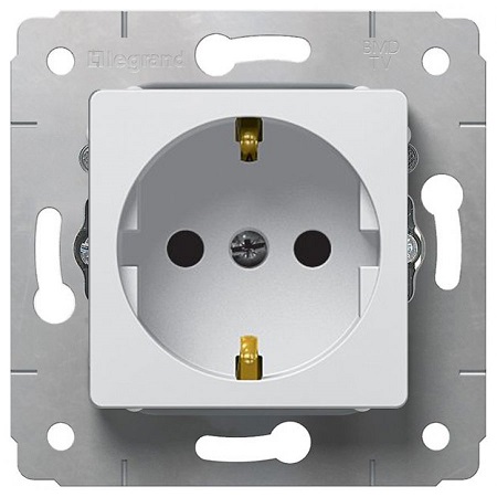 LEGRAND 773621 Розетка 2К+З, с защитными шторками, немецкий стандарт, 16А, 250В, белая, Cariva