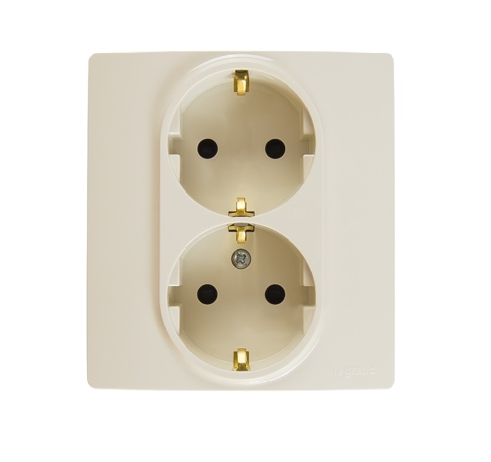 LEGRAND 672333 Модуль розетки 2 х 2К+З со шторками, 10AX, автоматические зажимы, немецкий стандарт, слоновая кость, ETIKA