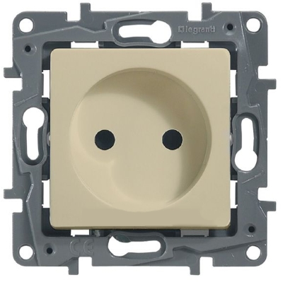 LEGRAND 672334 Модуль розетки 2К со шторками, 10AX, с винтовыми зажимами, немецкий стандарт, слоновая кость, ETIKA