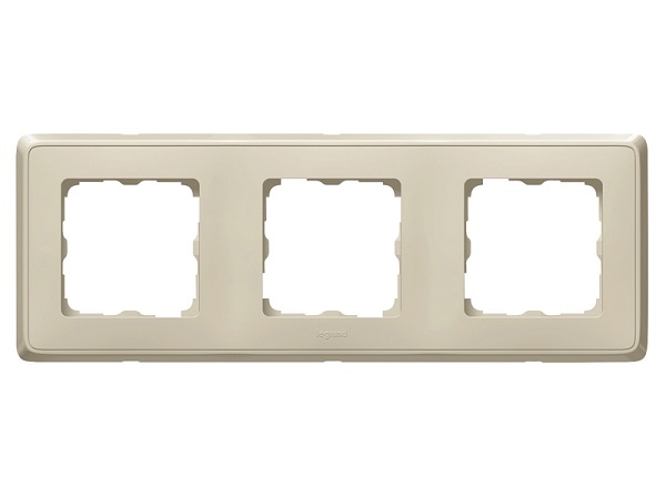 LEGRAND 773753 Рамка 3 поста, слоновая кость, Cariva