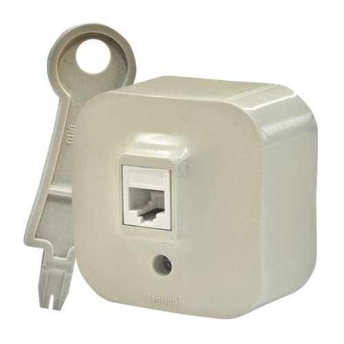 LEGRAND 782254 Розетка компьютерная, RJ-45, кат. 5e, UTP, автоматическое подключение с прокалыванием изоляции проводников, слоновая кость, Quteo