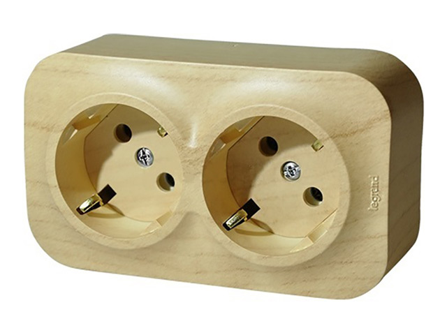 LEGRAND 782271 Розетка 2К+3, накладной монтаж, с винтовыми зажимами, без шторок, 16А, дерево, Quteo