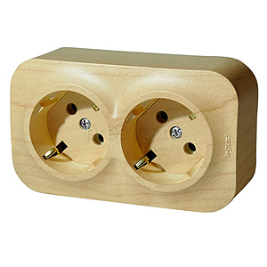 LEGRAND 782272 Розеточный блок 2x2К без шторок, дерево, Quteo
