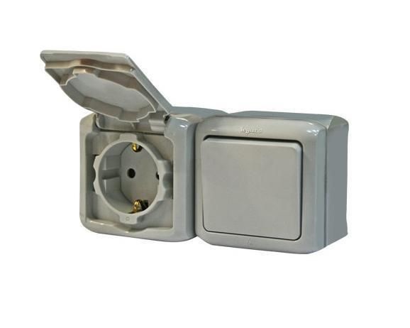 LEGRAND 782348 Выключатель+ розетка 2К+3, накладной монтаж, с винтовыми зажимами, со шторками, с защитной крышкой, 16А, серый, IP44, Quteo